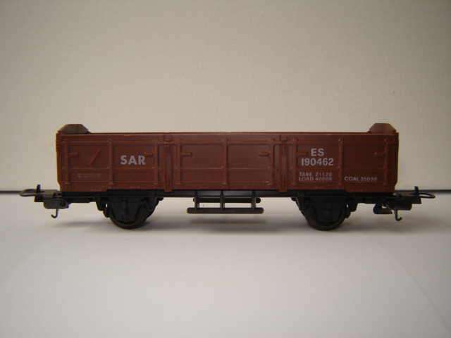 Lima SAR ES open coalwagons x 2 - HO scale