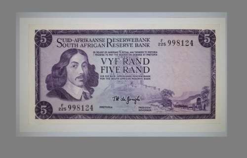 TW DE JONGH -  R5 Note -  in mint condition - AFRIKAANS OVER ENGLISH