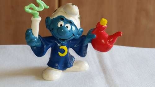 1979 SCHLEICH MODEL 20116 - ALCHEMIST SMURF - BULLLY PEYO MADE IN GERMANY