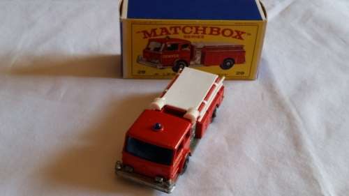 1966 MATCHBOX  LESNEY -  SERIES 29  - FIRE PUMP TRUCK  - MADE IN ENGLAND