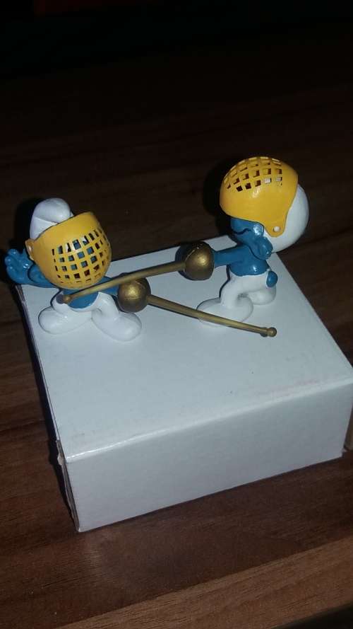 Schleich Model 40504- VINTAGE FENCER SMURF (X2) - in Box