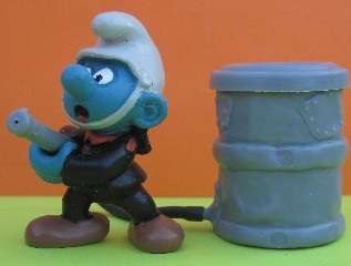 1981 SCHLEICH 40216 - VINTAGE FIREMAN SUPER SMURF - MINT IN BOX