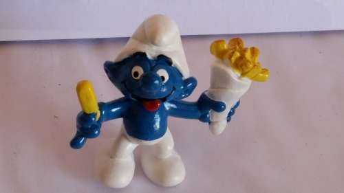 1981 SCHLEICH 20131 - FRENCH FRIES SMURF  - PEYO - MADE IN CHINA