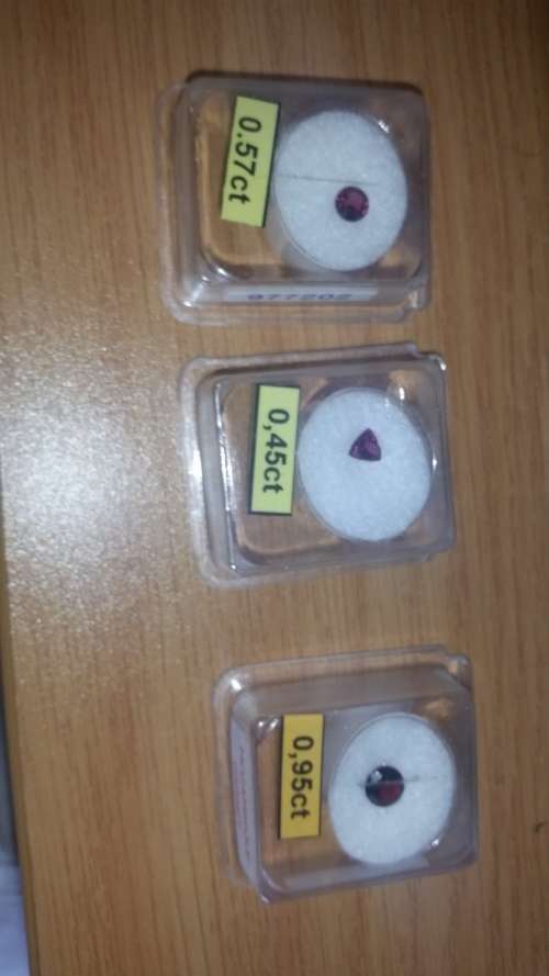 MIXED LOT OF GEMSTONES - Diamonds, Garnets, Saphires, Topaz, Pearls, Purple Cubiic Zurconium