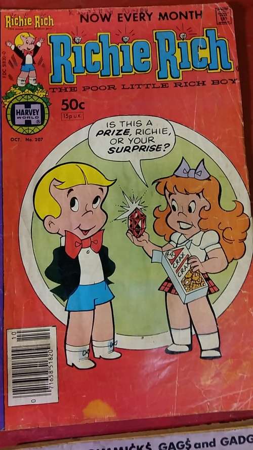 SET OF 5 RICHIE RICH COMICS