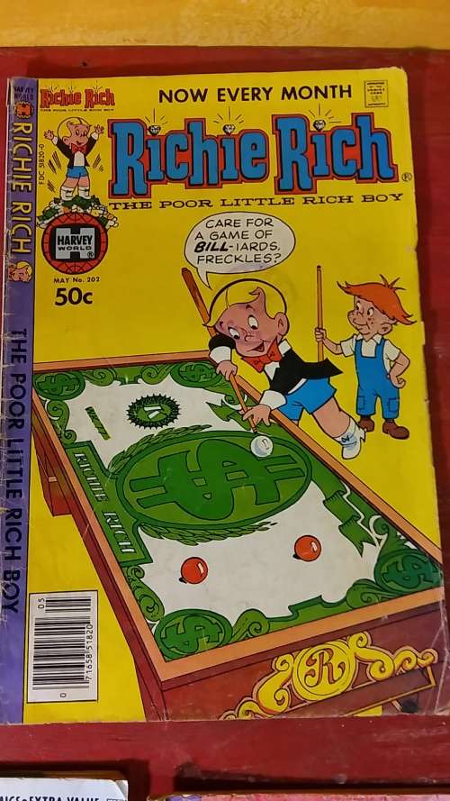 SET OF 5 RICHIE RICH COMICS