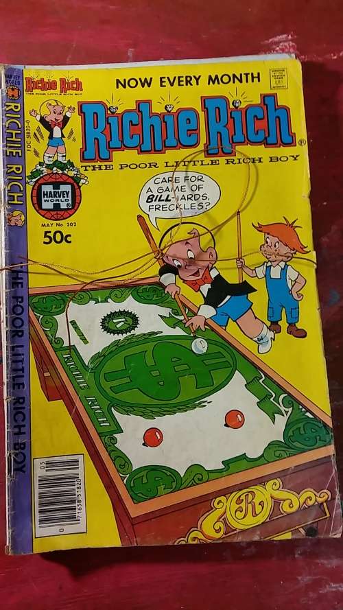 SET OF 5 RICHIE RICH COMICS