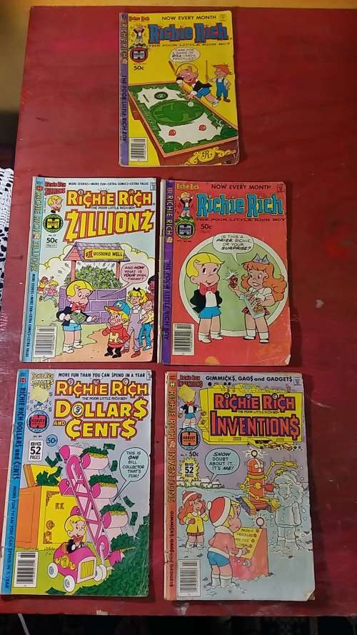 SET OF 5 RICHIE RICH COMICS