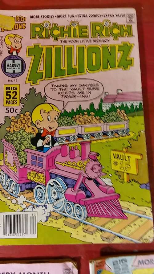 SET OF 5 RICHIE RICH COMICS