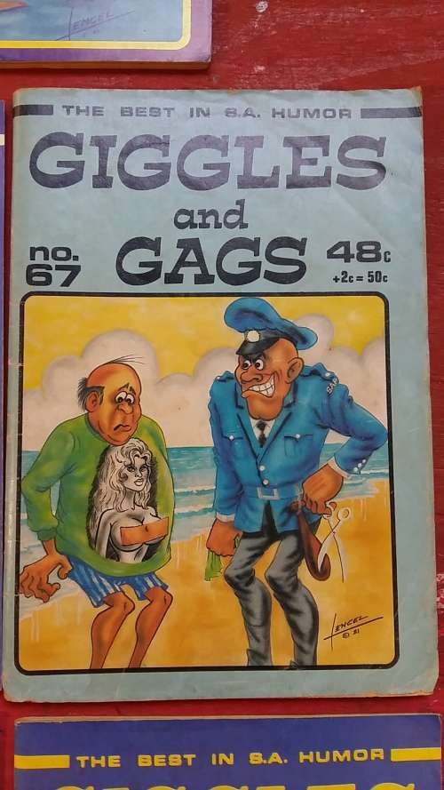 SET OF 5 COLLECTABLE GIGGLES AND GAGS BOOKS FROM THE 1980'S BY LENCEL