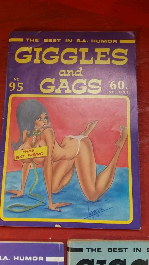 SET OF 5 COLLECTABLE GIGGLES AND GAGS BOOKS FROM THE 1980'S BY LENCEL