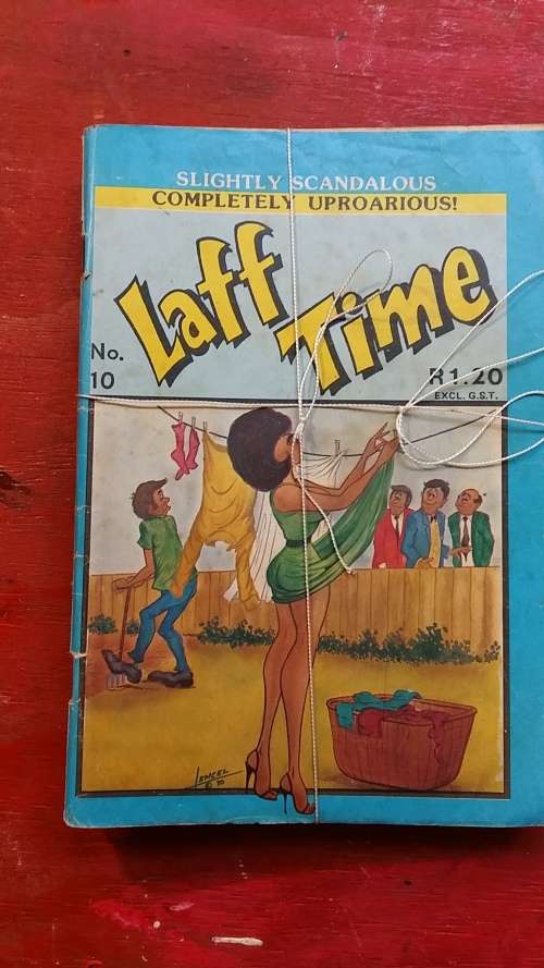 SET OF 4 COLLECTABLE LAFF TIME BOOKS FROM THE 1980'S BY LENCEL