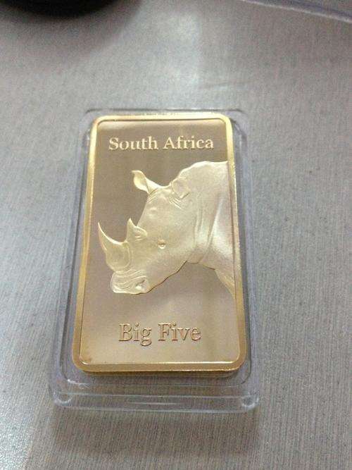 Big 5 Rhino 1oz .999 24k Gold Clad bar.