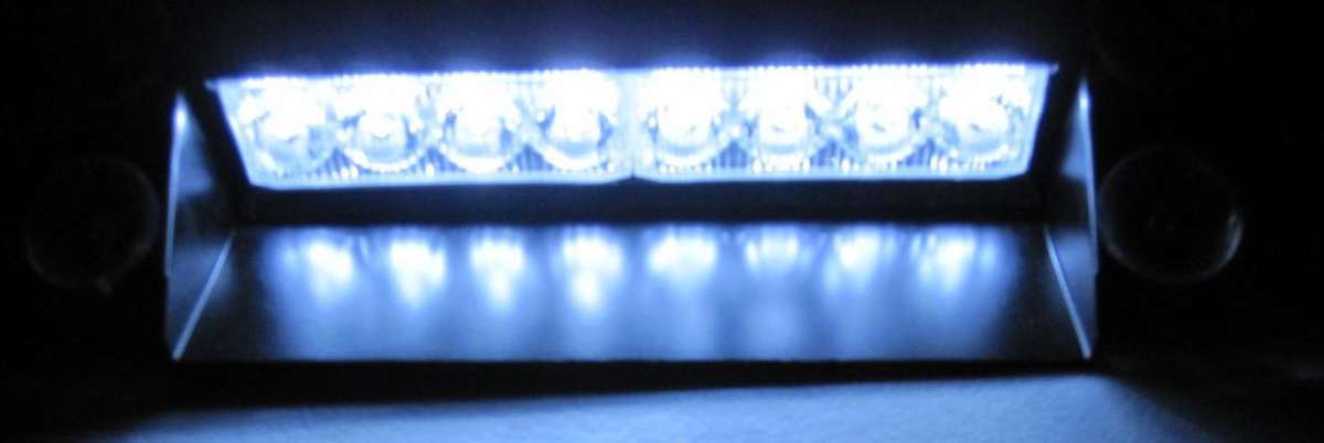 EMERGENCY STROBE WARNING LIGHT 8 LED - WHITE