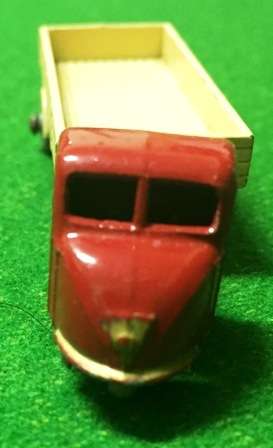 MATCHBOX MECHANICAL HORSE AND TRAILER.NO. 10 B.