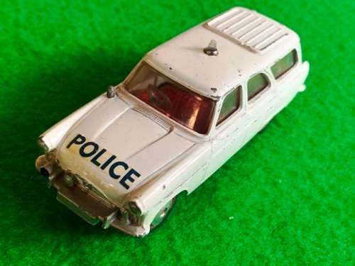 CORGI 419-A1 FORD ZEPHYR POLICE CAR. LIKE DINKY.