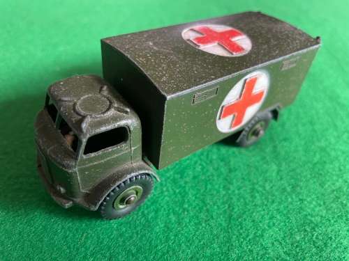 DINKY 626 ARMY AMBULANCE.