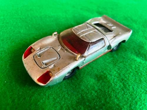DINKY 215 FORD GT 40