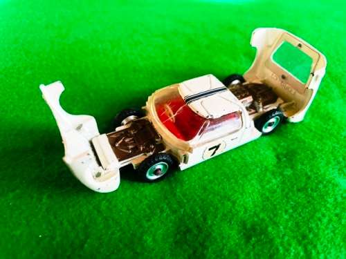 DINKY 215 FORD GT 40