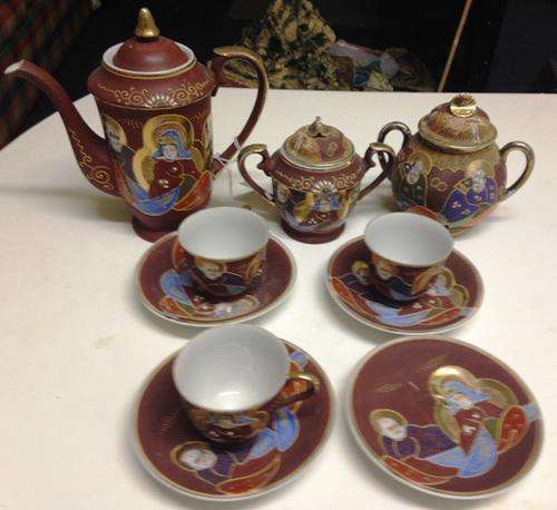 TEA SET (1 CUP MISSING)  (PRICE REDUCED)