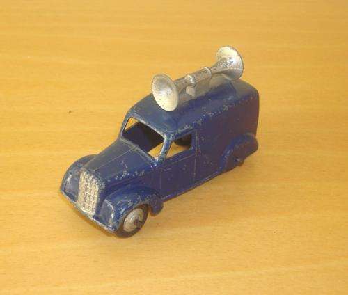 Dinky Toys No.34C/492 Loudspeaker Van