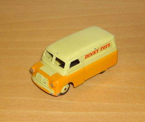 Dinky Toys No.482 "DINKY TOYS" Bedford Van