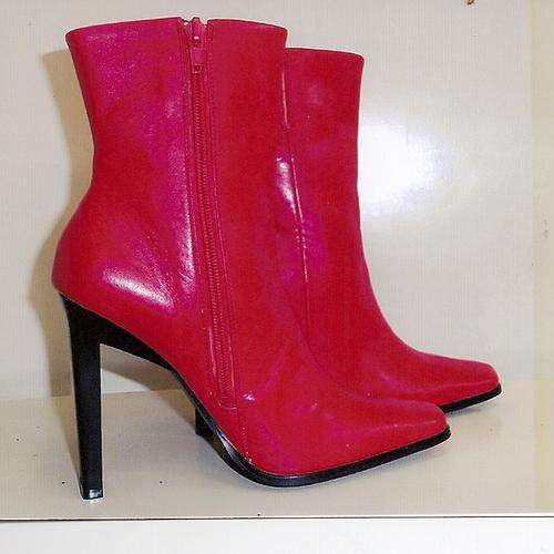 Extreme Heels - Large & Petite Sizes.