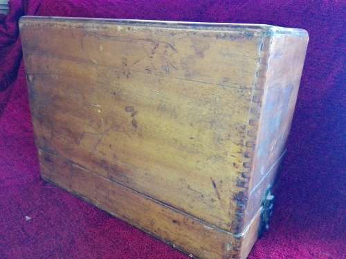 Antique Singer Sewing Machine: Mod. 99K (1957)