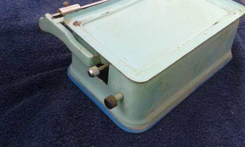 vintage Royal kitchen scale (Lb)