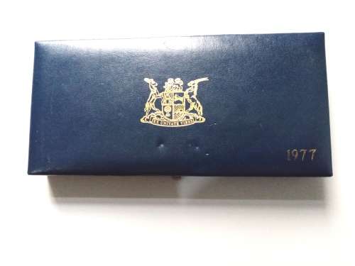 1977 R.S.A SHORT PROOF SET IN BOX WITH SILVER R1 (92.5% SILVER)