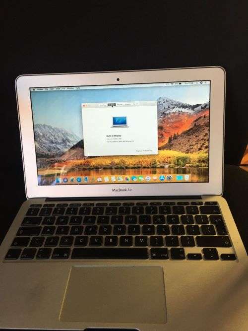 Macbook Air | 11 inch | Mid 2011 | SSD