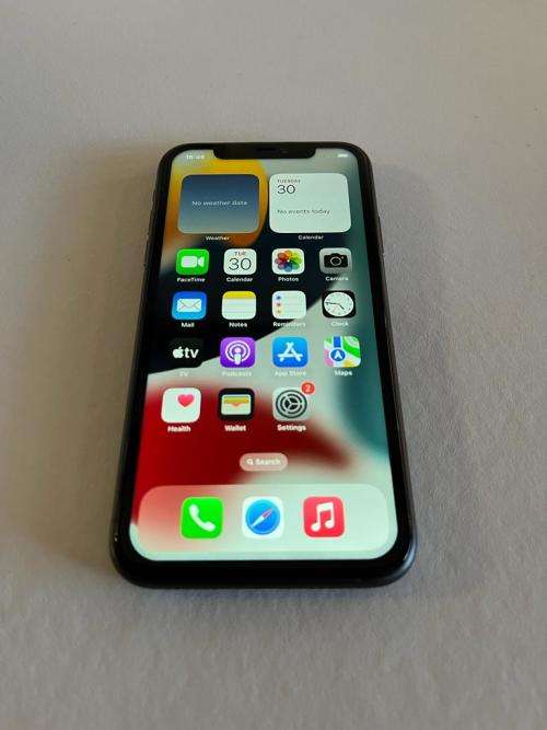 iPhone 11 | 128GB | BLACK