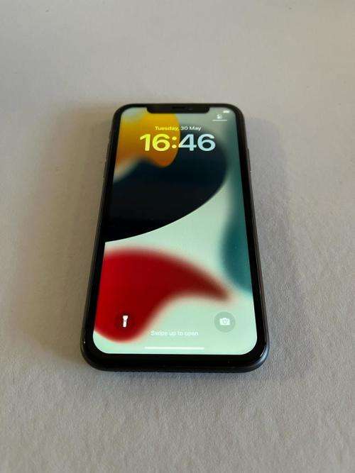 iPhone 11 | 128GB | BLACK