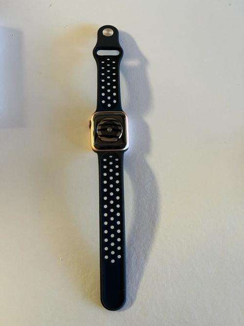 Apple Watch Series 4 (40mm) - Rose Gold - GREAT CONDITION | PRICE DROP |