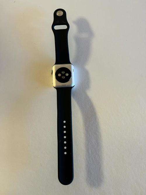 Apple Watch Series 3 GPS Only (38mm) - Silver Case - PLEASE CHECK DESCRIPTION