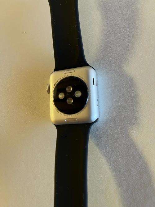 Apple Watch Series 3 GPS Only (38mm) - Silver Case - PLEASE CHECK DESCRIPTION