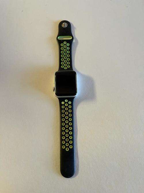 Apple Watch Series 2 (38mm) - Silver Case