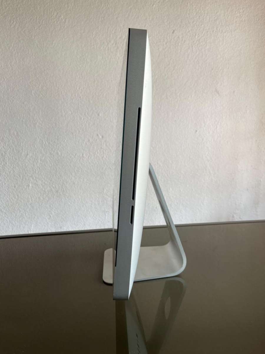 Apple iMac 21.5` Core i5 500GB 12GB RAM Mid 2011