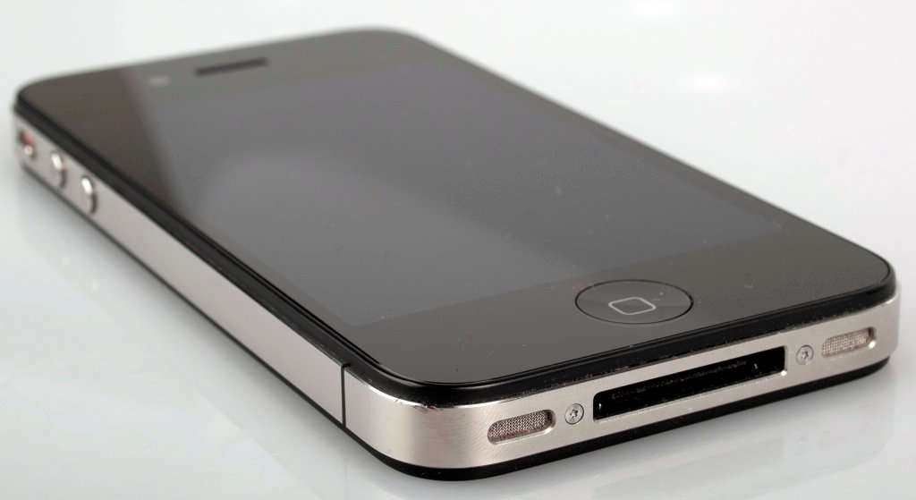iPhone 4 | 16GB | BLACK
