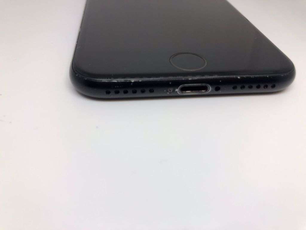 iPhone 7 | 128GB | BLACK