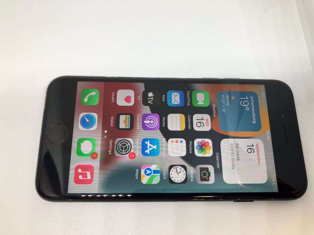 iPhone 7 | 128GB | BLACK