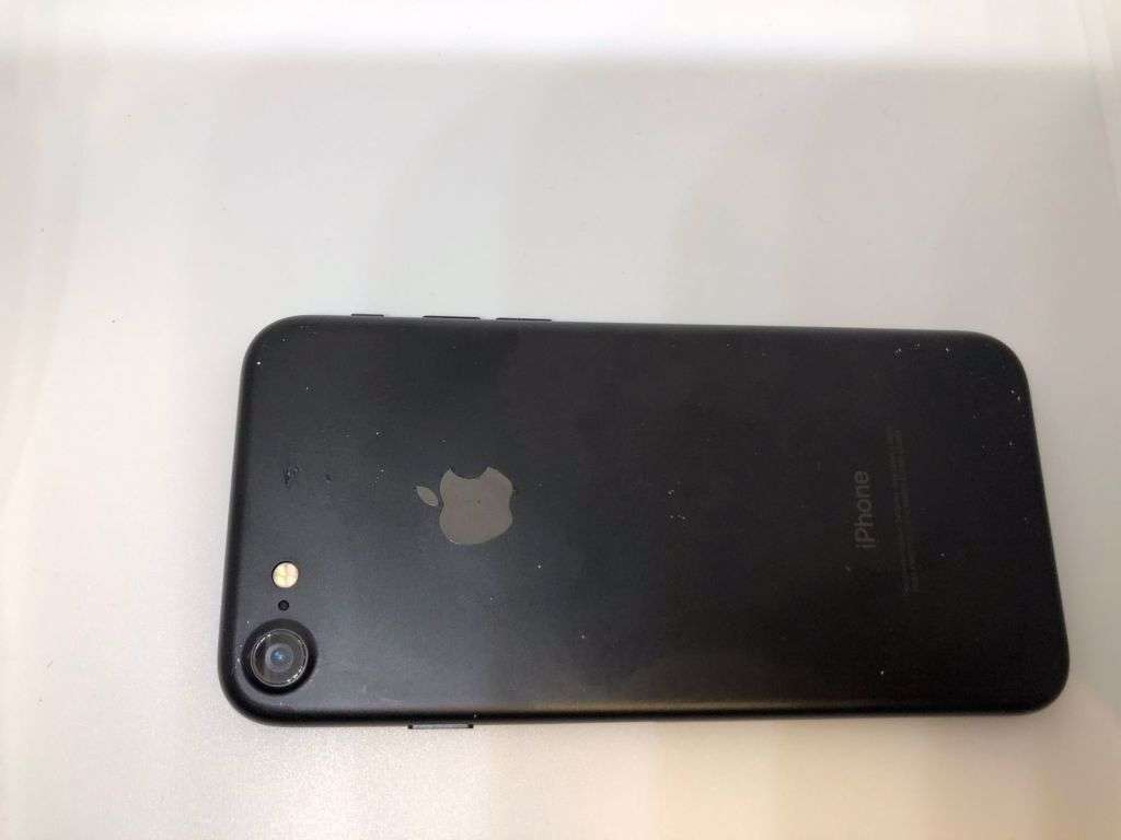 iPhone 7 | 128GB | BLACK