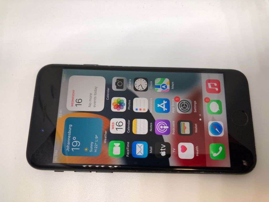 iPhone 7 | 128GB | BLACK