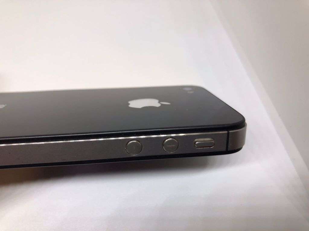 iPhone 4 | 8GB | BLACK