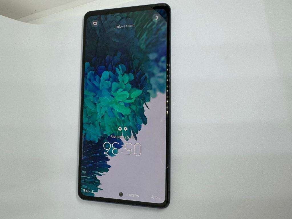 Samsung Galaxy S20 FE 128GB - Blue | Dual Sim