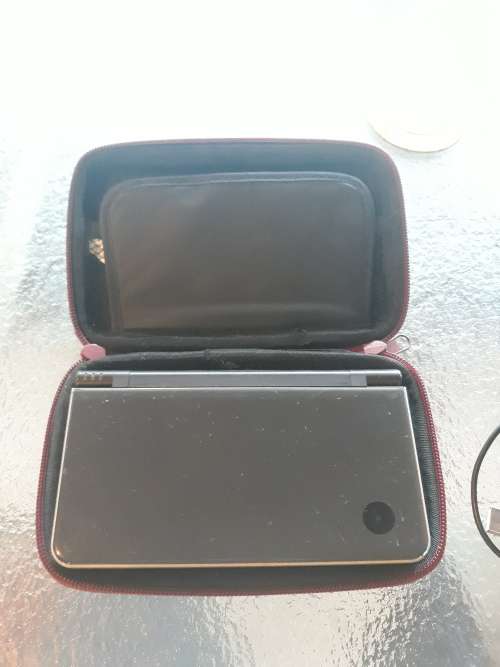Nintendo DSi XL & Games