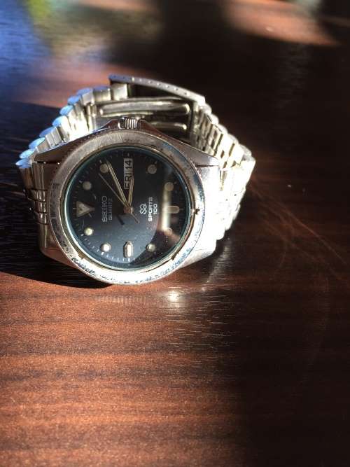 Seiko Quartz Sports 100 Vintage Diver Watch