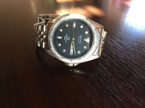 Seiko Quartz Sports 100 Vintage Diver Watch