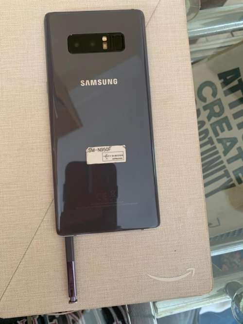 Samsung Galaxy Note8 with kit in original box (excellent condition)