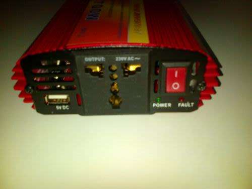 POWER INVERTER 700 WATT